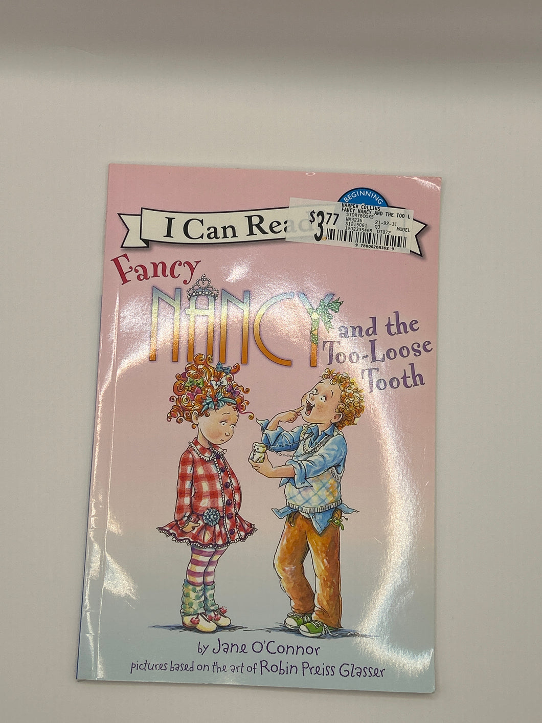 I Can Read - Fancy Nancy And the Too-Loose Tooth