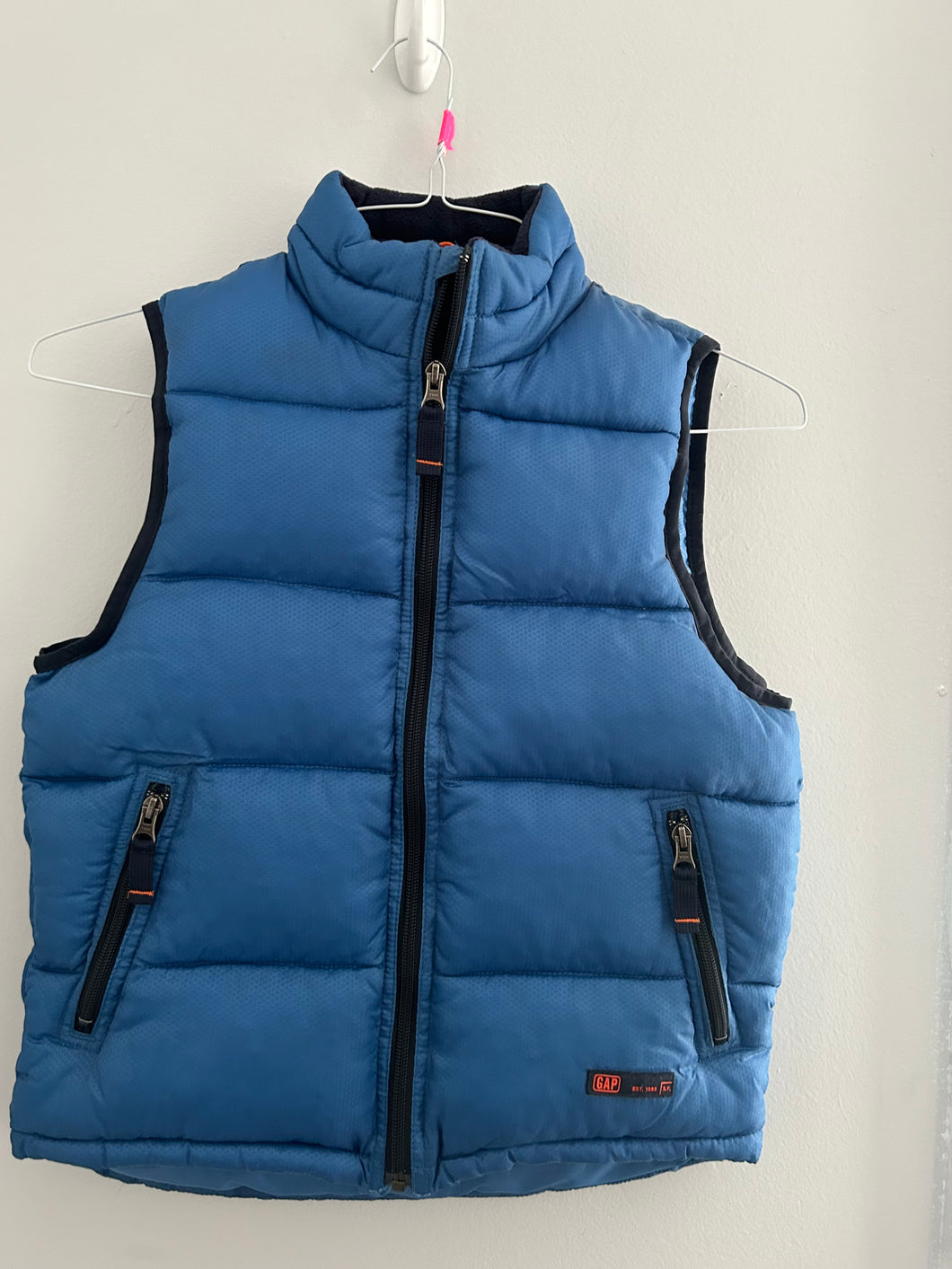 Gap kids blue puffer vest - size 8