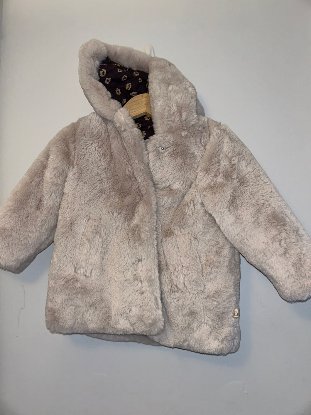 Zara faux put a coat - size 2T