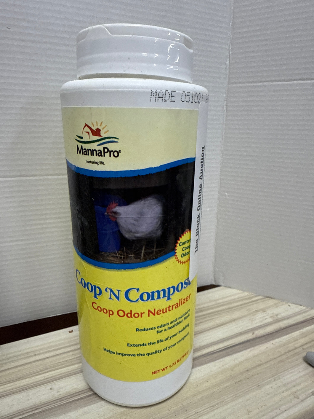 NEW!  COOP N COMPOST ODOR