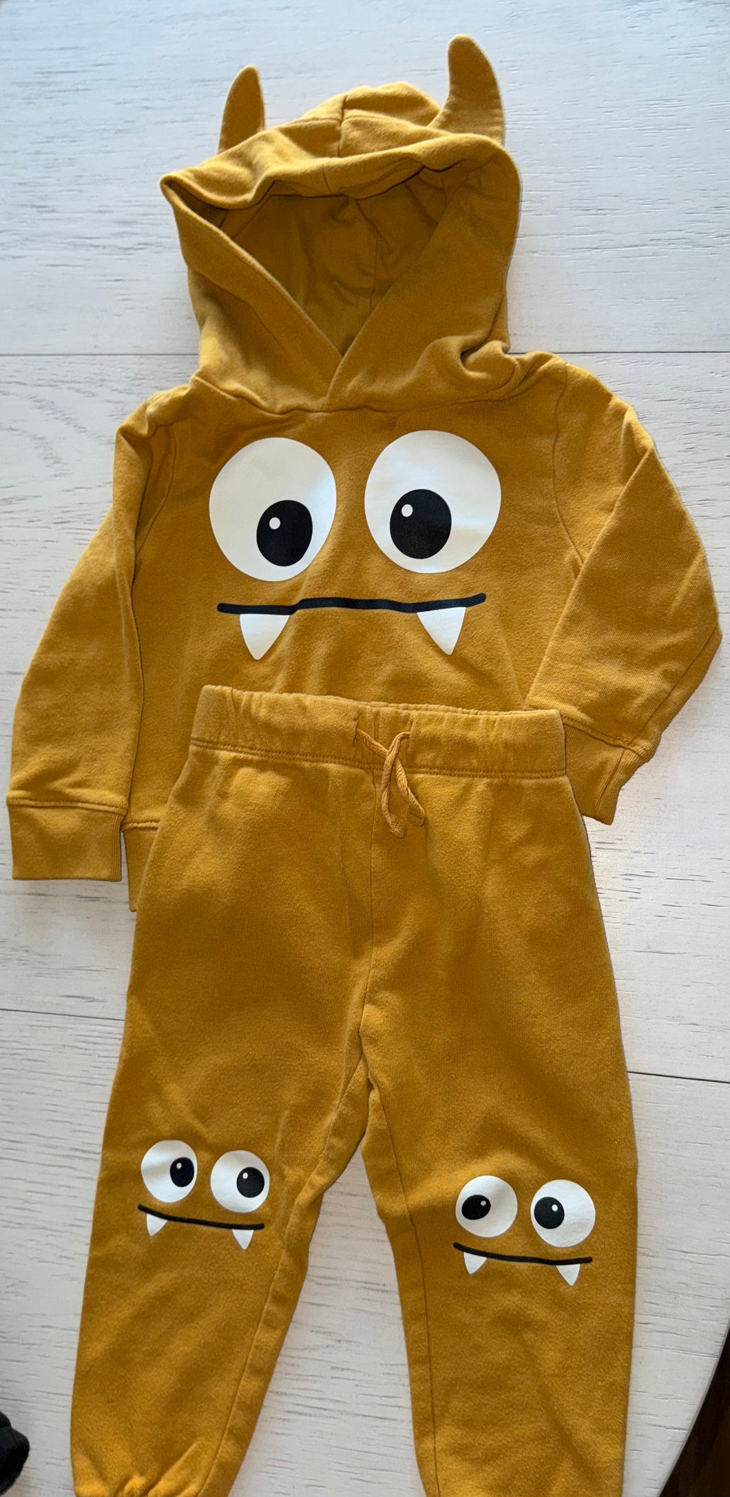 Gap 2 Piece Monster Outfit - size 2T
