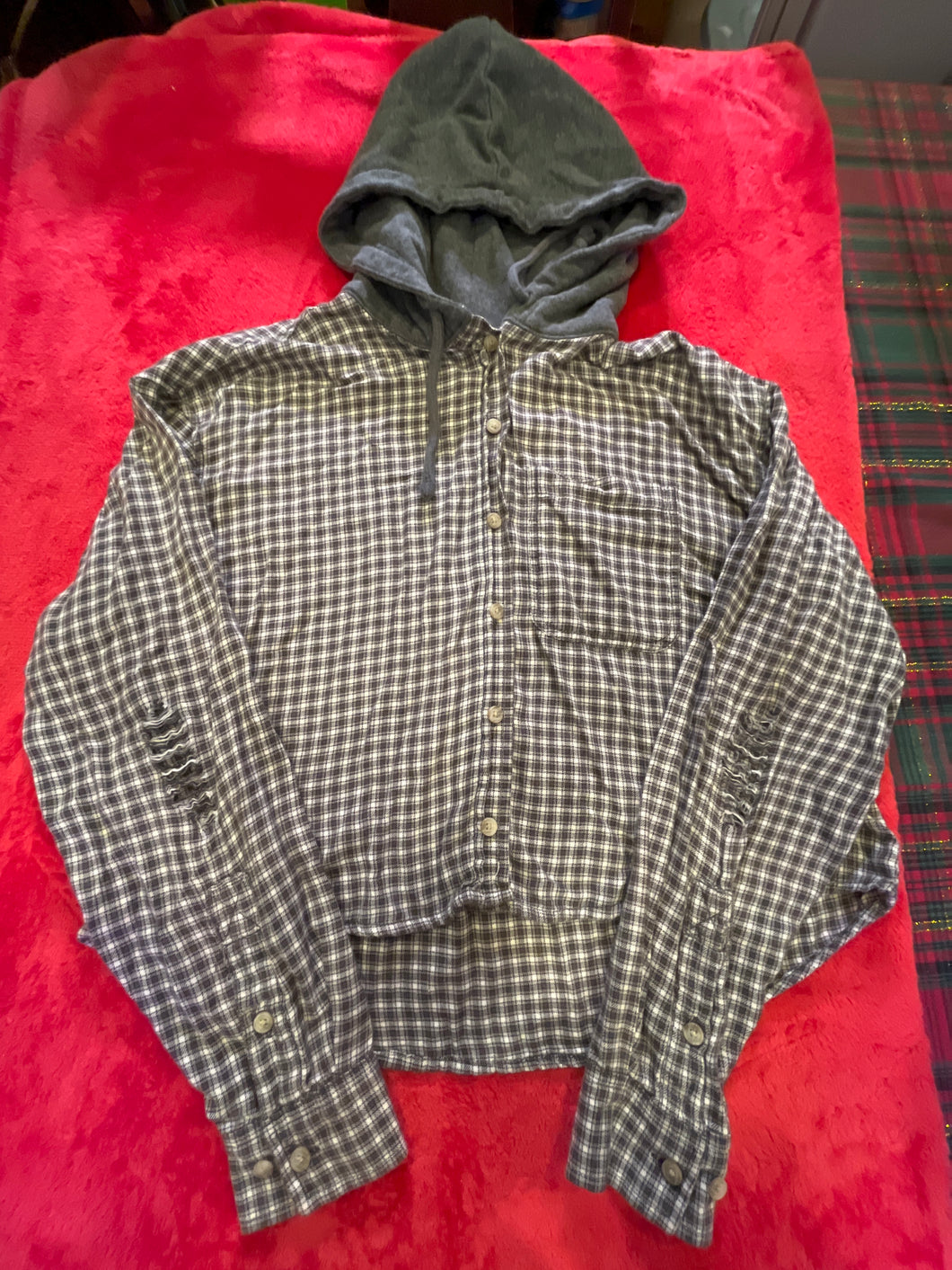 American Eagle Gry Pld LS Hoided Top - size Small