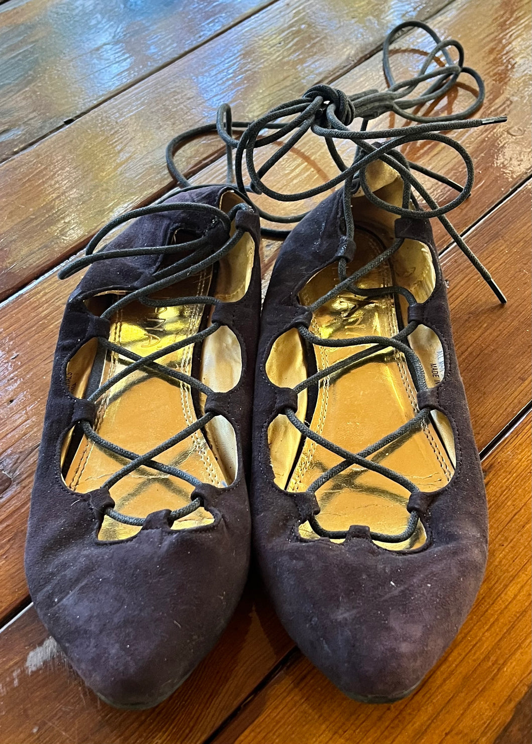 Blk Suede LacedFlats w Long Ties - size Womens shoes: 7