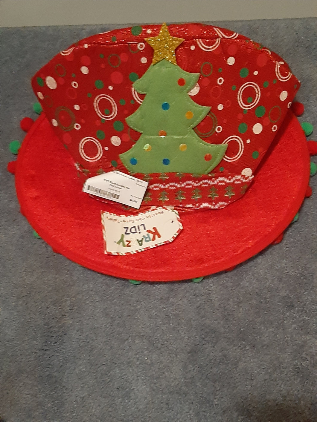 NWT Giant Holiday Hat Red w/tree
