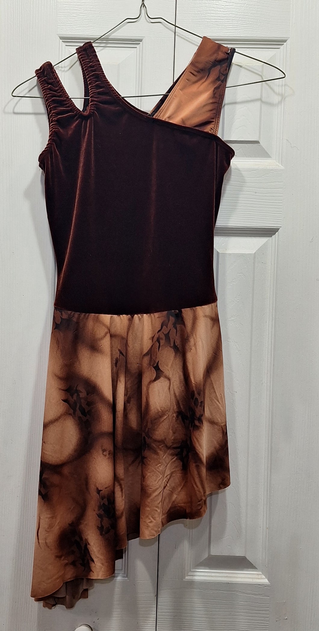 DANSCO BROWN DANCE COSTUME SIZE MA - size Medium