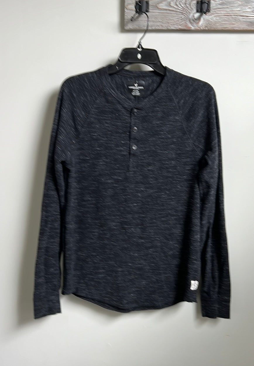American Eagle black heather henley top