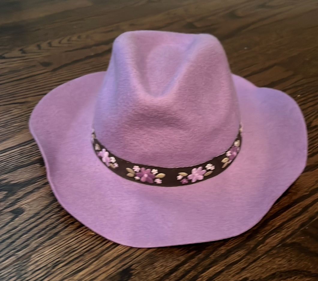 Gymboree lavender cowgir cowgirl hat size 3/4