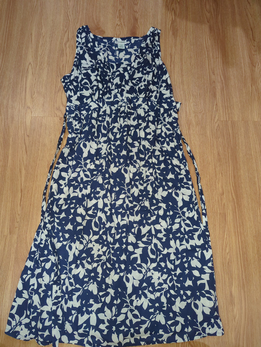 Motherhood Maternity Blue & White Dress - size Medium