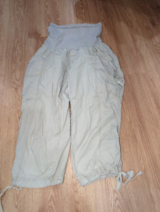 Oh Baby Khaki Capris - size X-Large