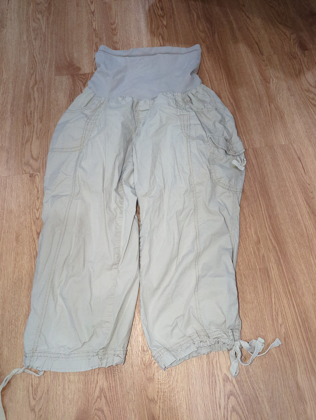 Oh Baby Khaki Capris - size X-Large