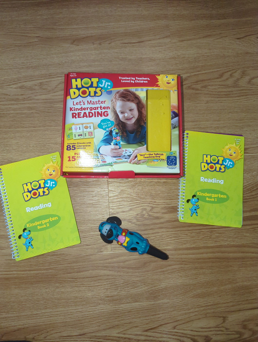 Hot Dots Jr- Learn to Read. 2 Books & Pen