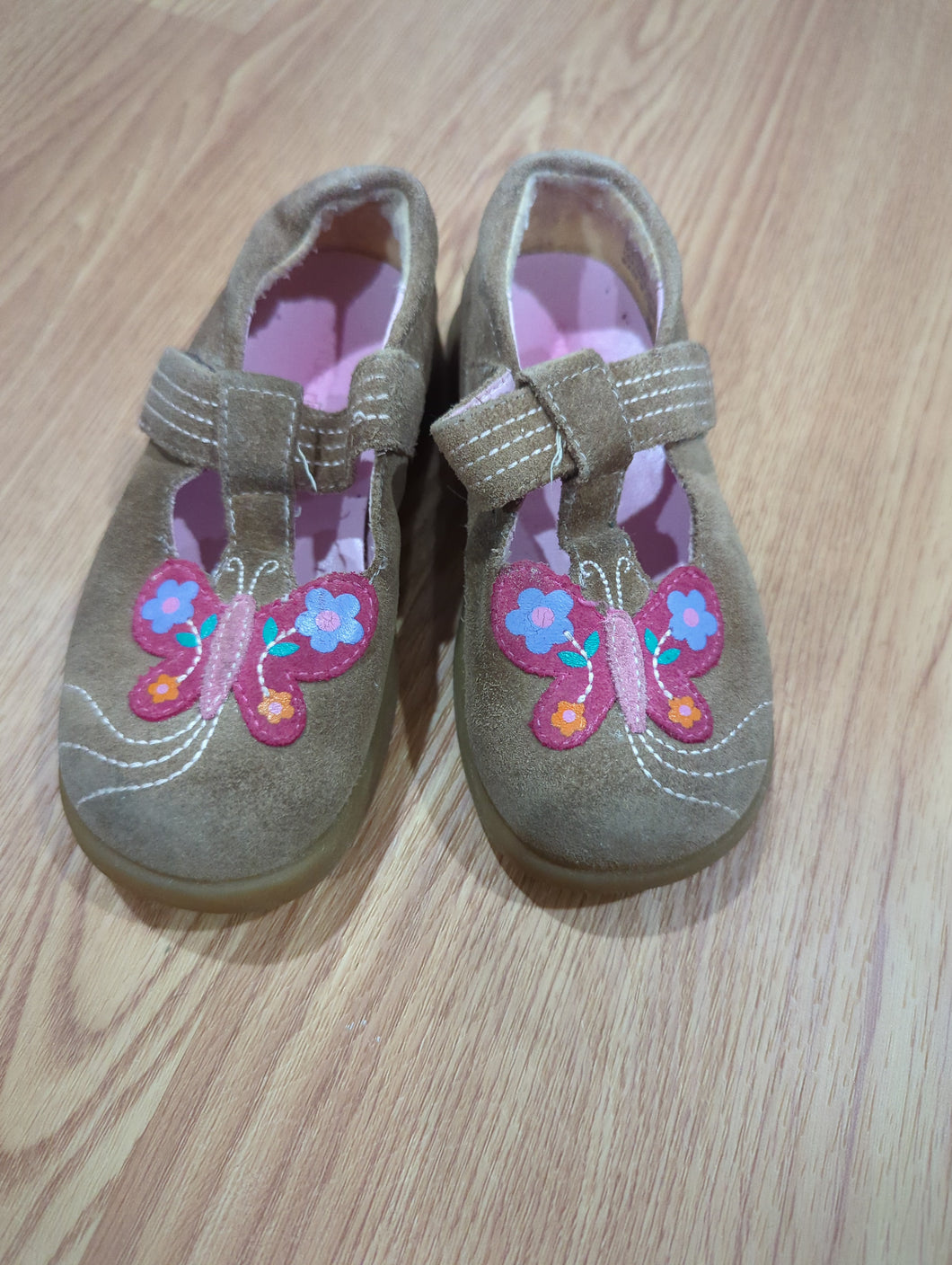 Tan Dress Shoes with Pink Butterflies - size Shoes: Toddler Size 8