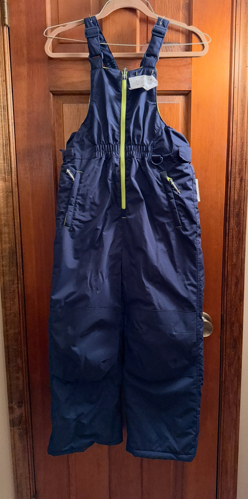 NWT Lg (9) Amazon brand snow bibs - size Large