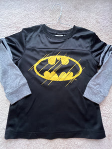 Batman black shirt - size 5/5T