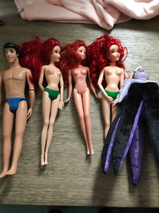 5 barbies Ariel /Ursula