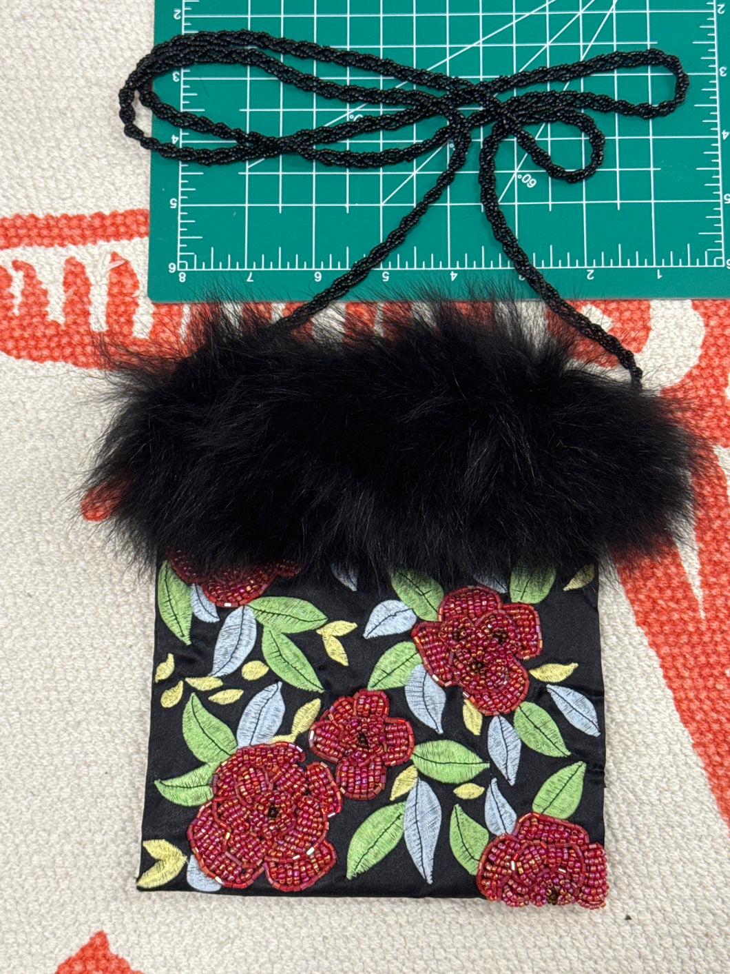 Beaded shoulder bag - size .Leave Blank