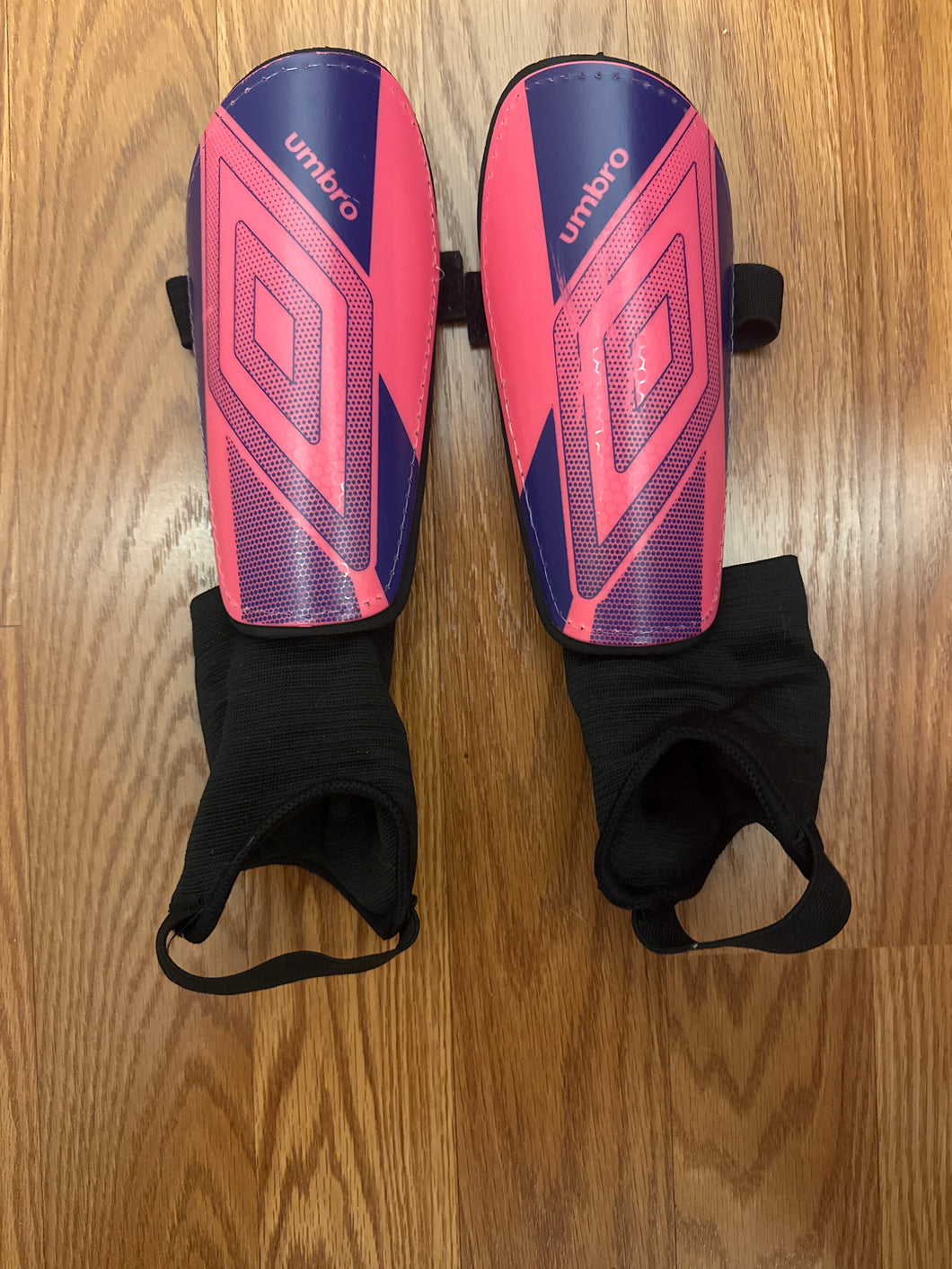 Umbro Shin Guards Pink Purple Adult Medium