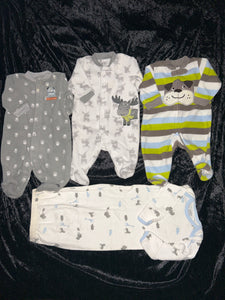 4 Carters Sleep n Play outfits good - size Newborn/0
