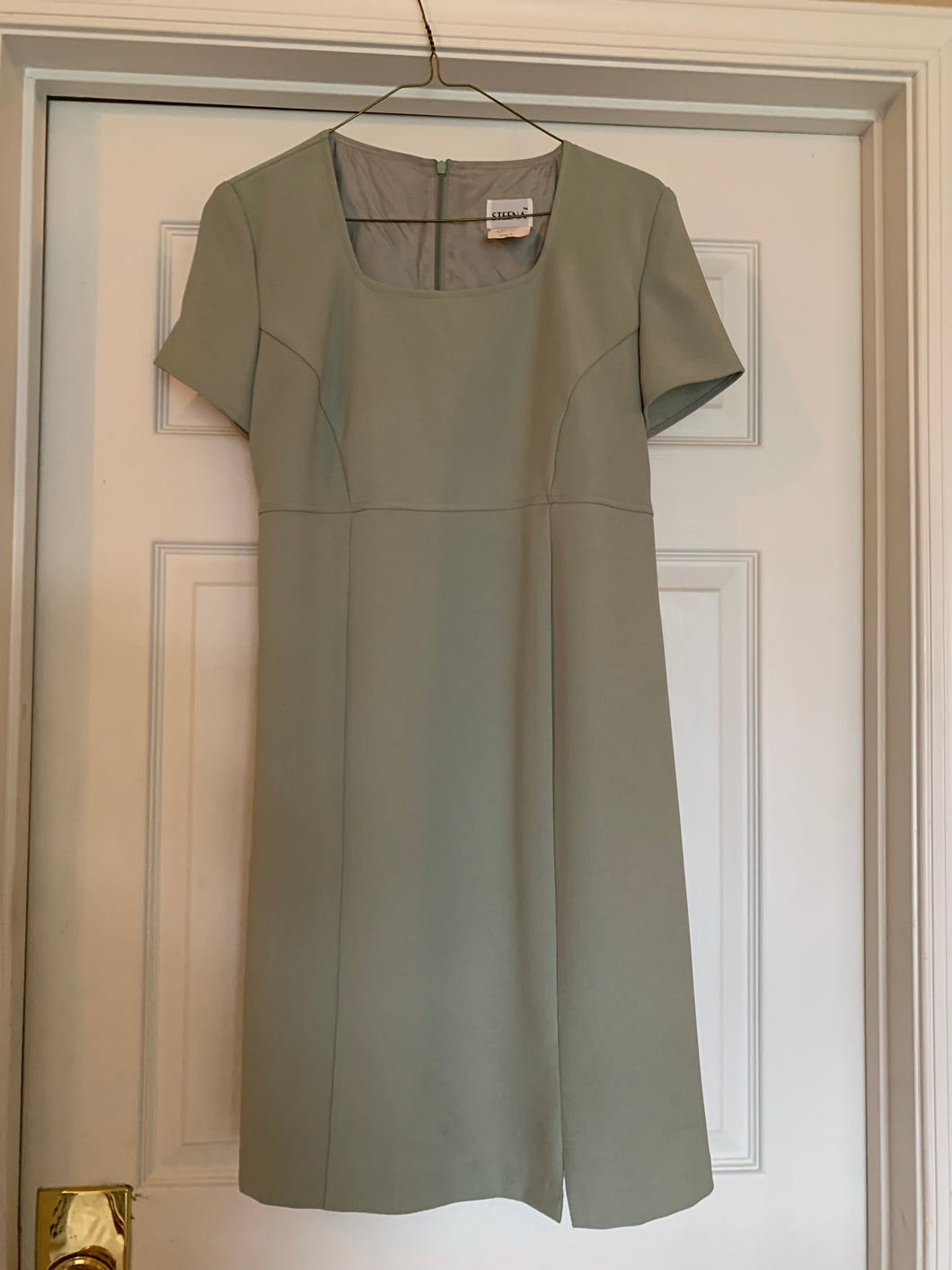 Sage Green Dress Good Condition - size Small