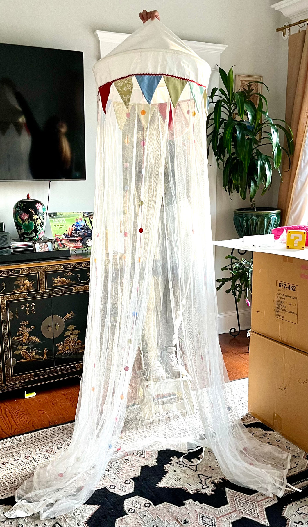 PRINCESS BED NETTING NO RIPS OR SNAGS - size Twin