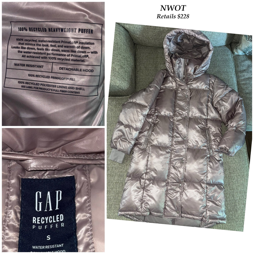 GAP puffer coat nwot - size Small