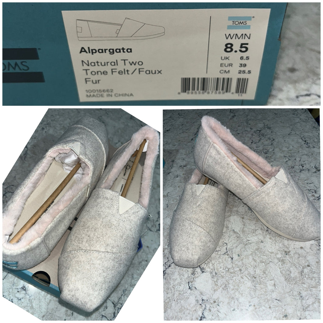Toms Shoes with faux fur -  retails - size Womens shoes: 8 1/2