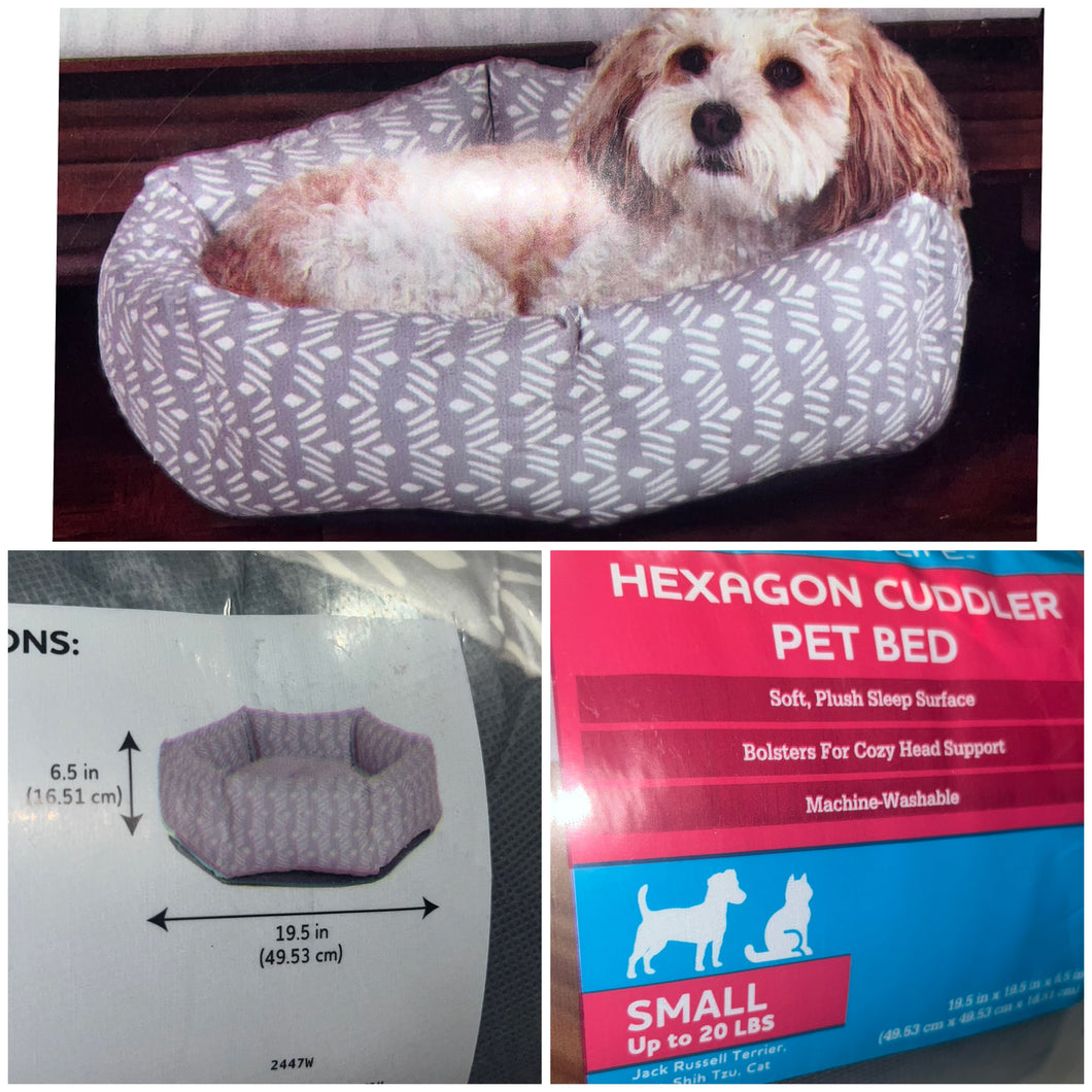 Pet bed Retails $10