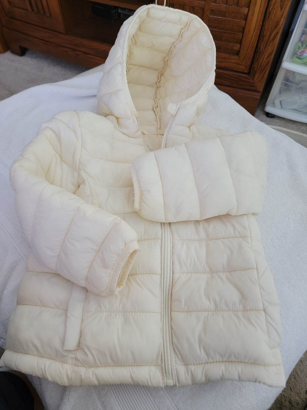 Urban republic cream Down alternative - size 4/4T