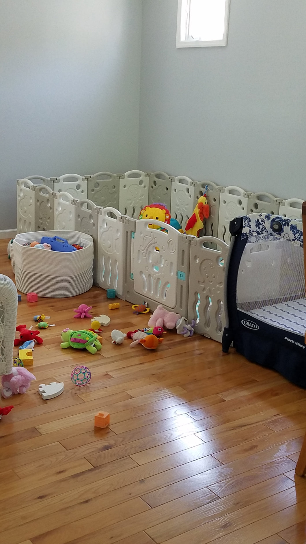 Albott Playpen 22 Panel 85 x 85 x 25 in/out door