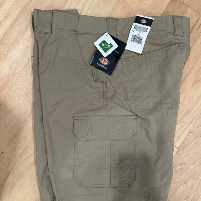 NWT Dickies Flex Cargo Short Size 40