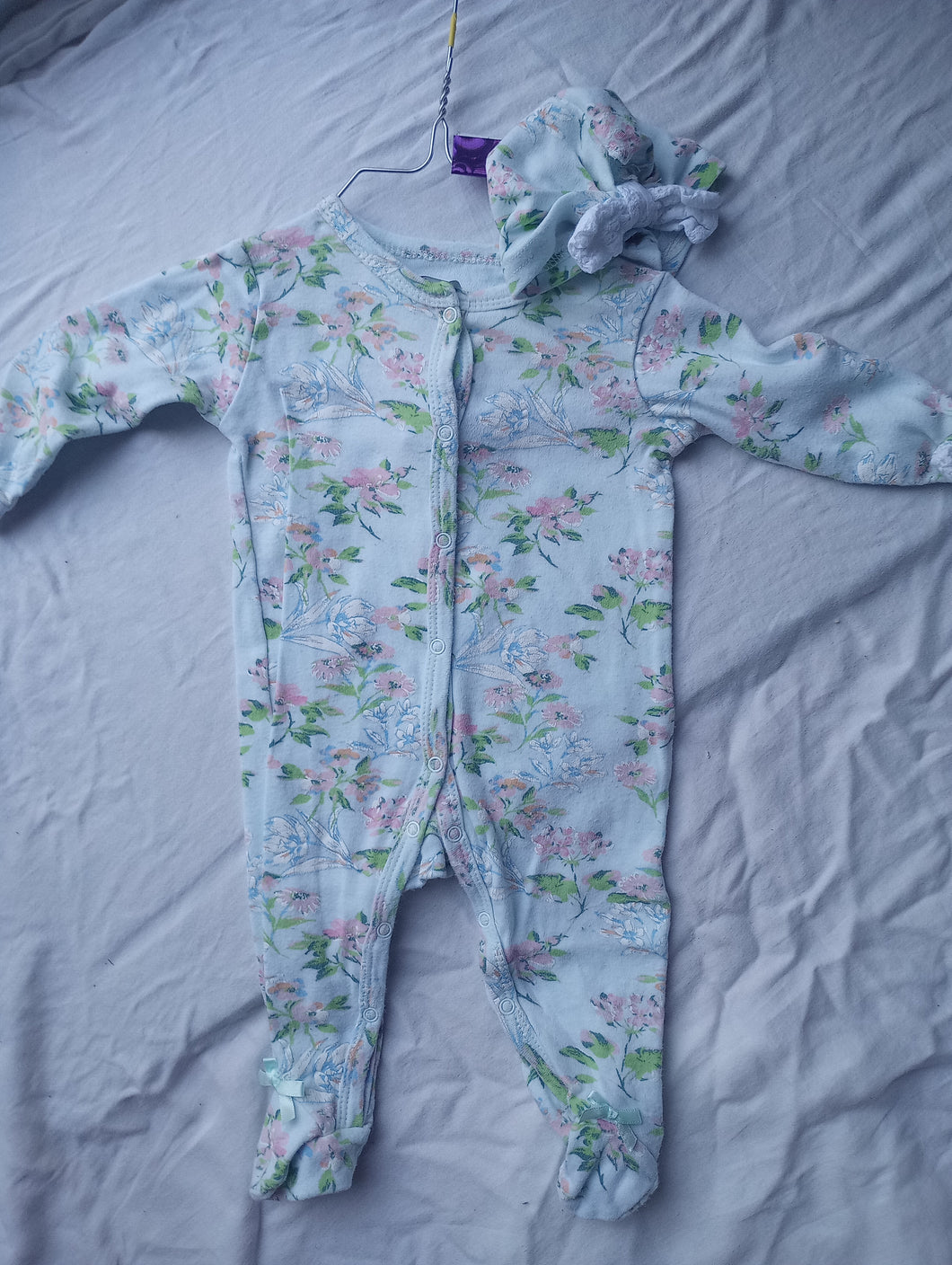 Flower PJ with matching hat 6-9month - size 6 Months