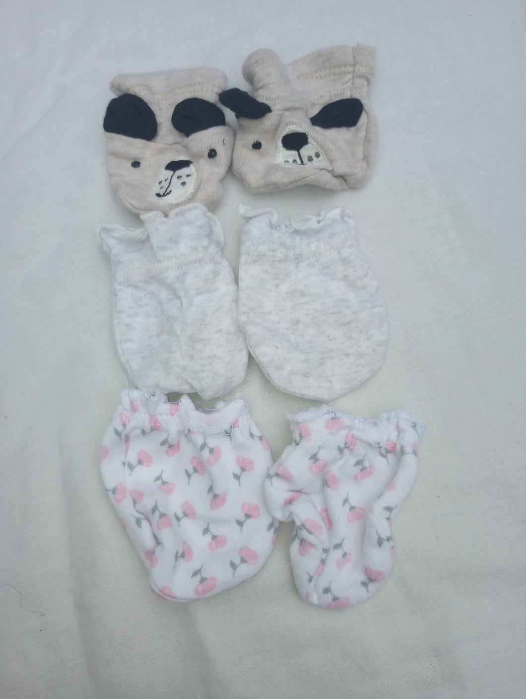3 infant hand mittens Puppy, gray, flower patt