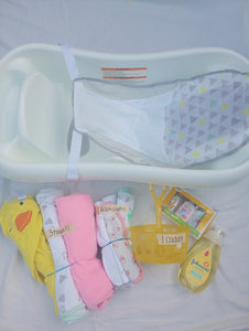 Infant tub, 3 towels 8Washcloth, J&J shampoo
