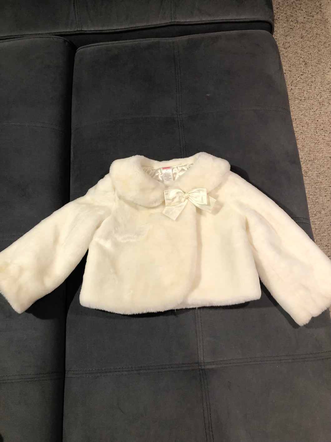 Faux Fur Jacket Gymboree - size 5/5T
