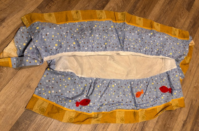 Toddler/crib bed skirt