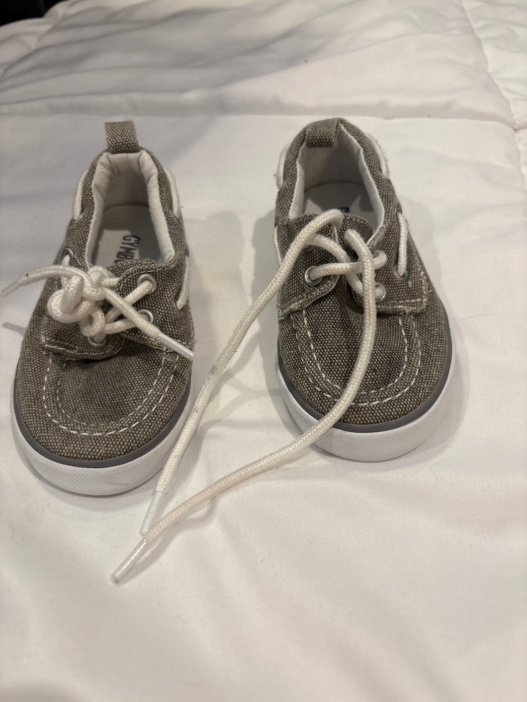 Grey shoes - size Shoes: Toddler Size 6