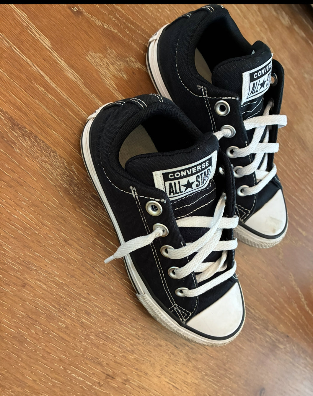 Converse - size Shoes: Youth Size 13