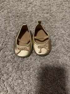 Old Navy 3-6 Month Girls Shoes - size .See Description