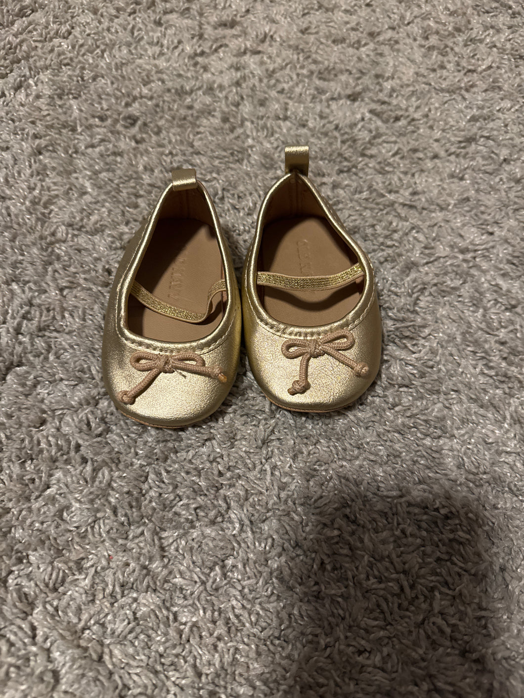 Old Navy 3-6 Month Girls Shoes - size .See Description