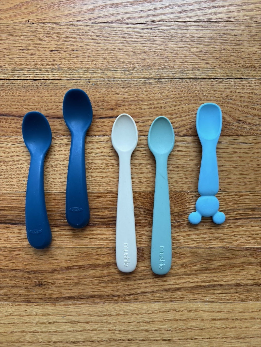 Bundle of 5 Silicone Spoons- OXO/Mushie