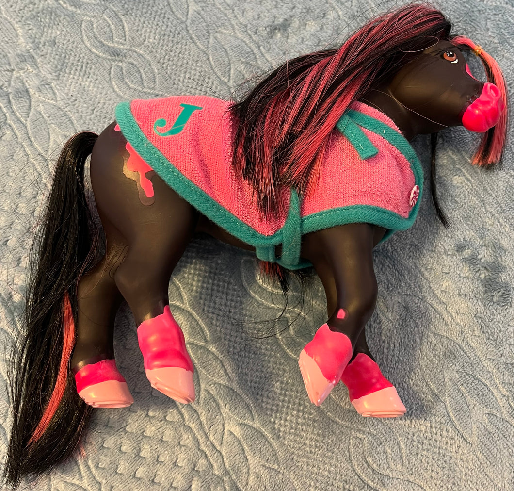Breyer Blk Horse w Pink Shoes & Blk/Pnk Mane