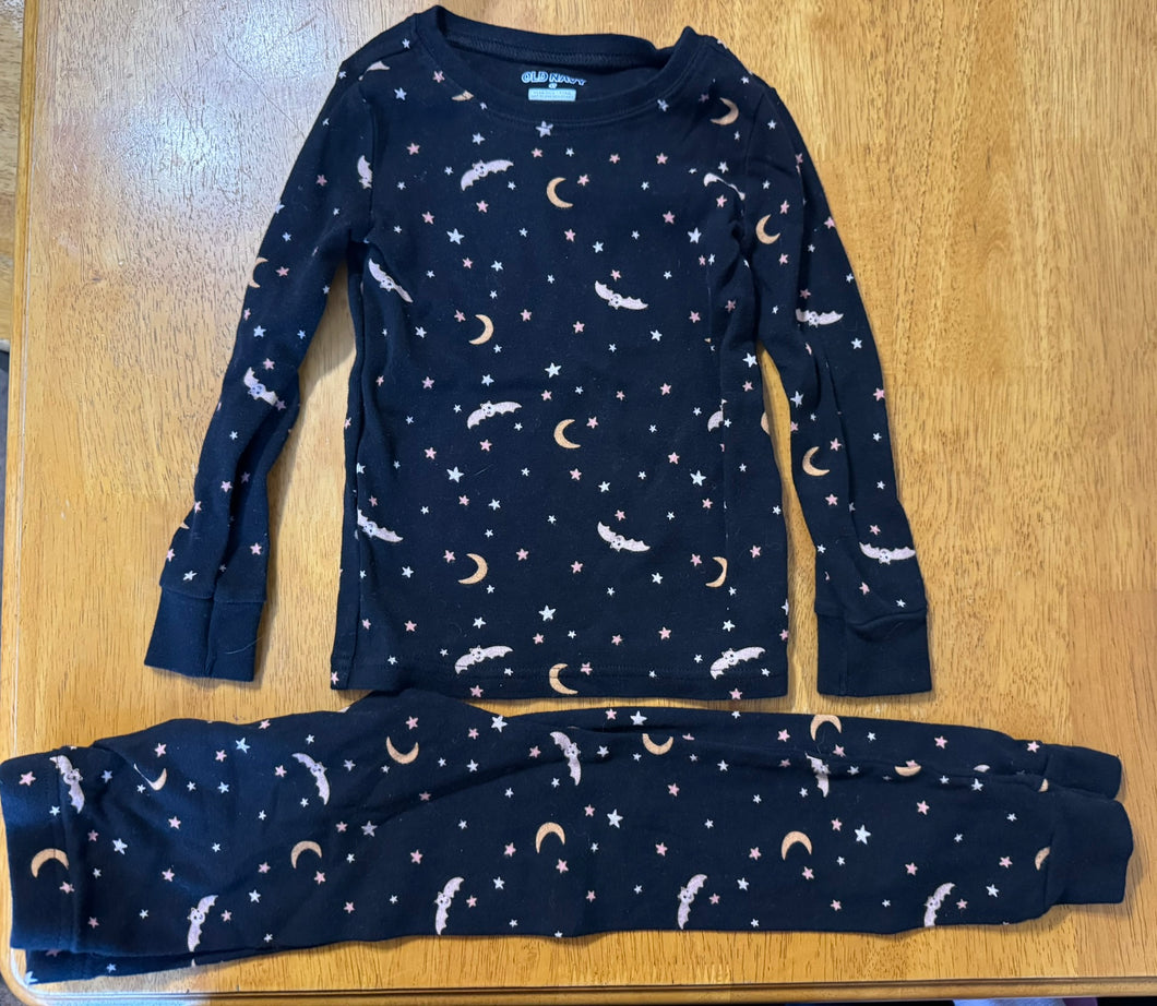 Old Navy Halloween PJ Set - size 4/4T
