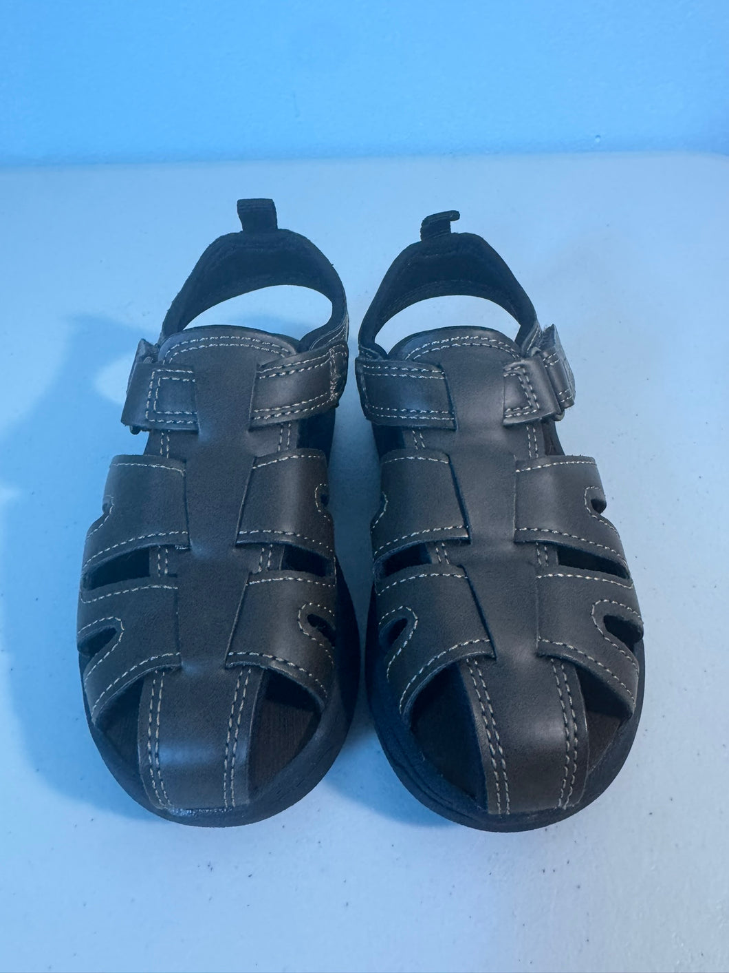 Wonder Nation Brown Sandals Like New - size Shoes: Toddler Size 9