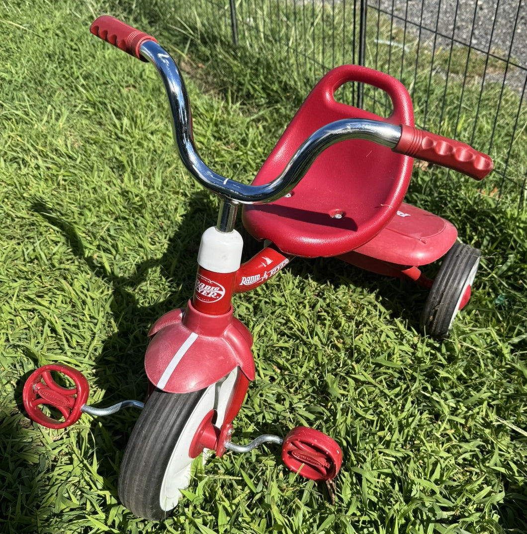 Radio Flyer Red