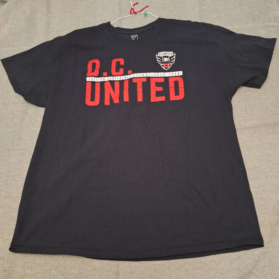 DC UNITED SOCCER BLACK RED  TSHIRT - size X-Large