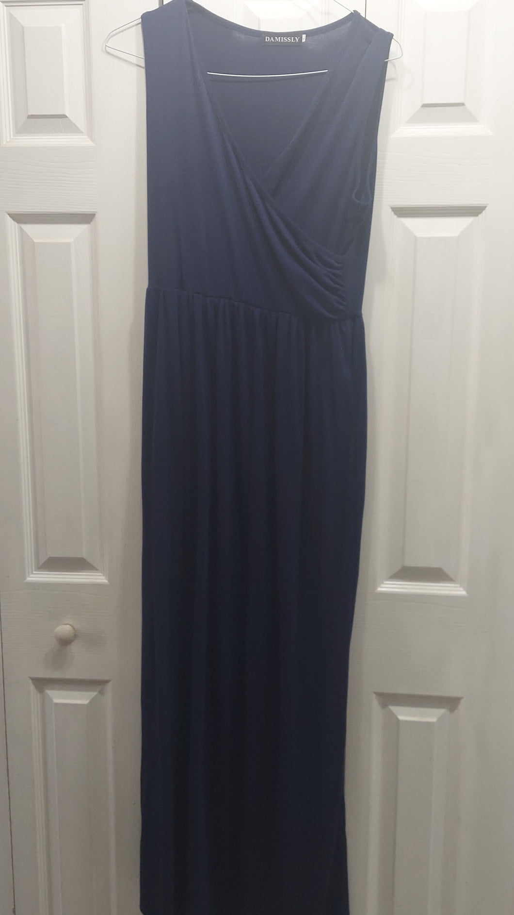 DAMISSLY LONG DRESS NAVY BLUE NO SLEEVES - size Large