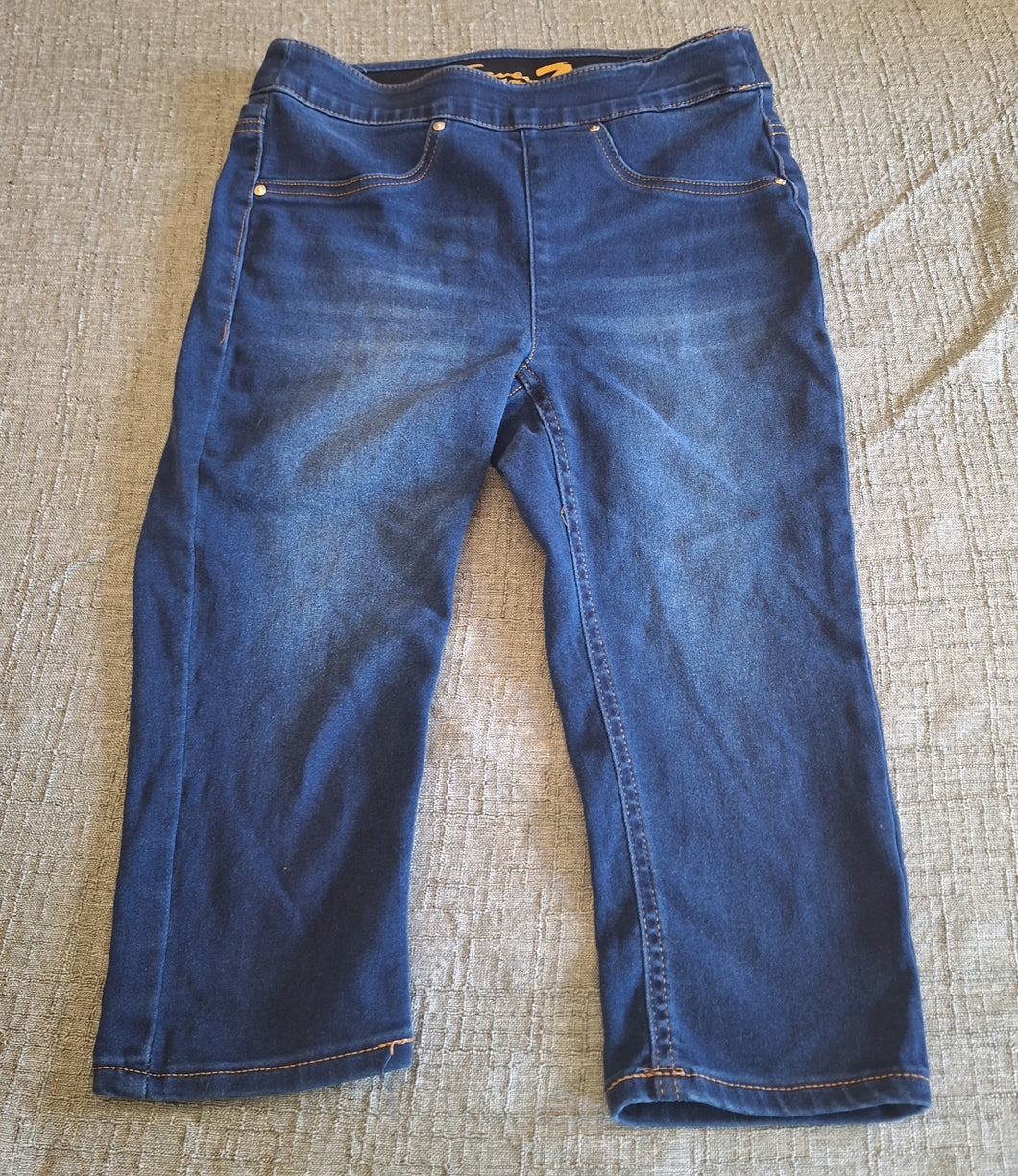 SEVEN PULL UP JEGGINGS CAPRIS SIZE 0,-2-4 - size Small