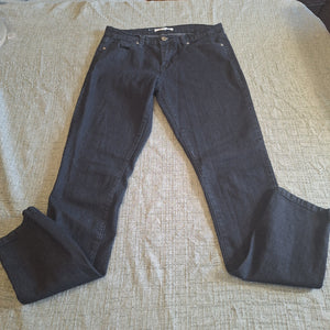 FOREVER 21 DENIM JEANS BLACK SIZE 28 WAIST - size Junior 7