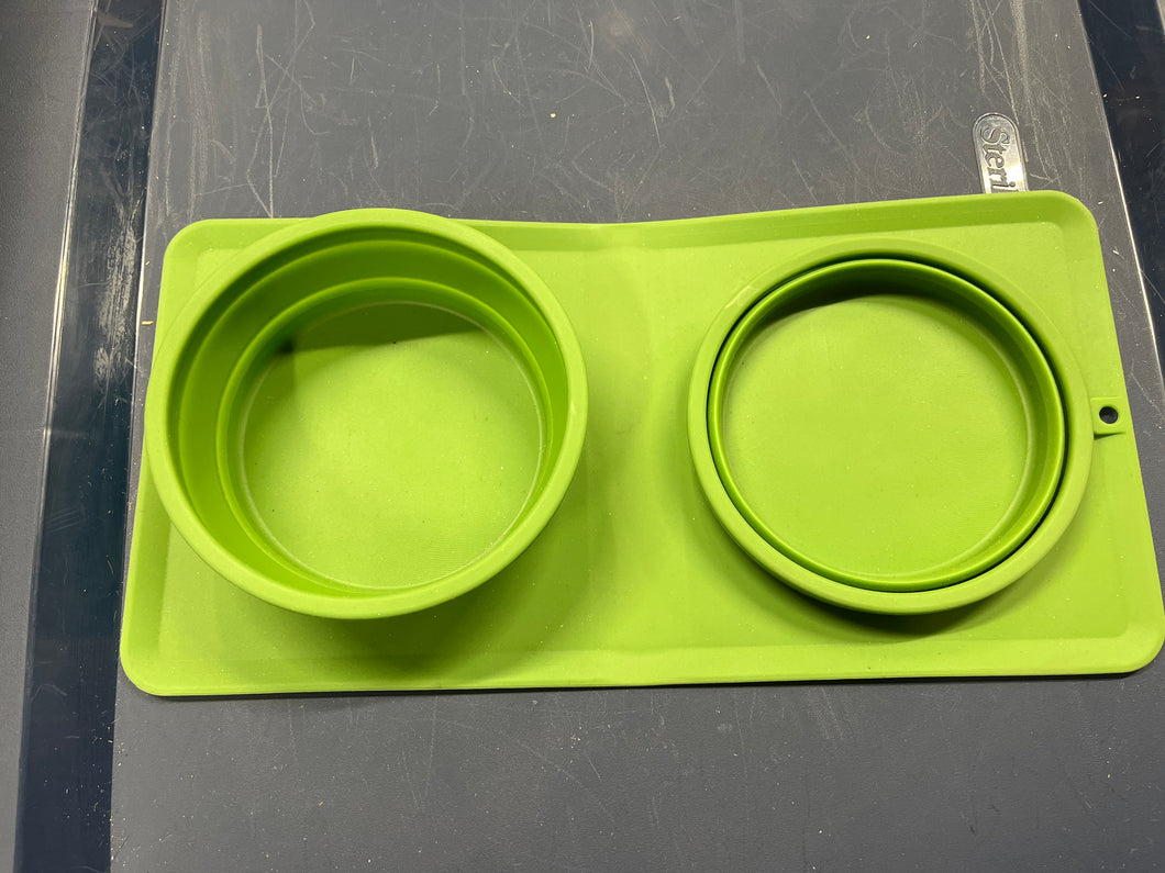 Grn Silicon Double Pet Mat w Collapsable Bowls