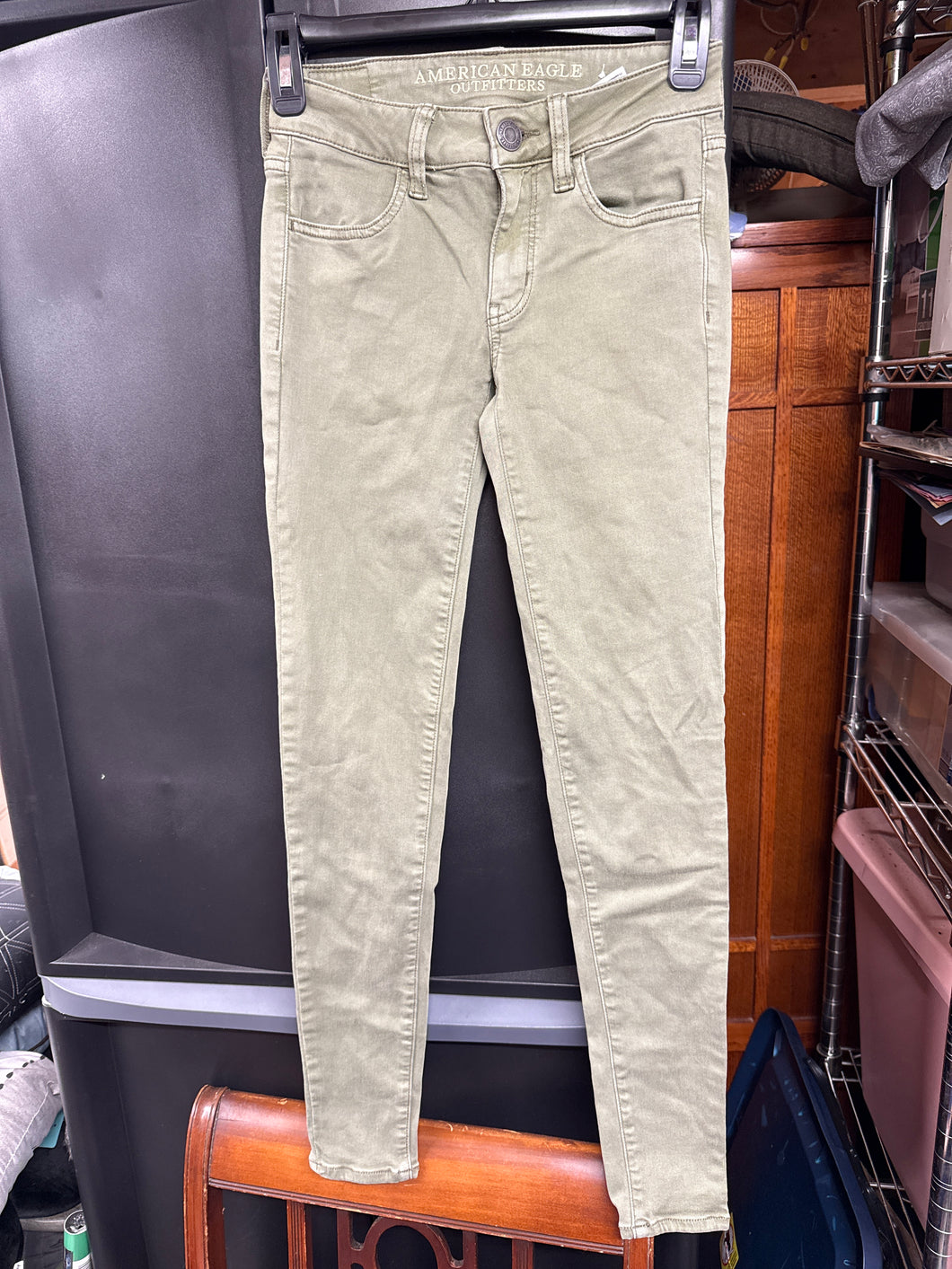American Eagle Olive Jegging - size Junior 00
